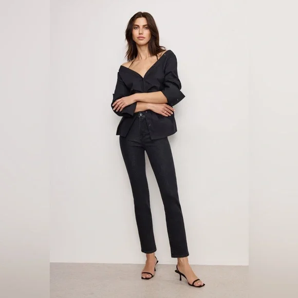 Good American Good Classic Straight Leg Jeans in Black308 - Picture 3 of 10